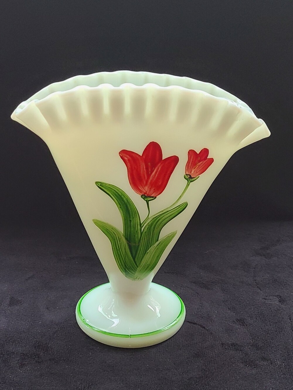 Fenton Tulips Fan Vase